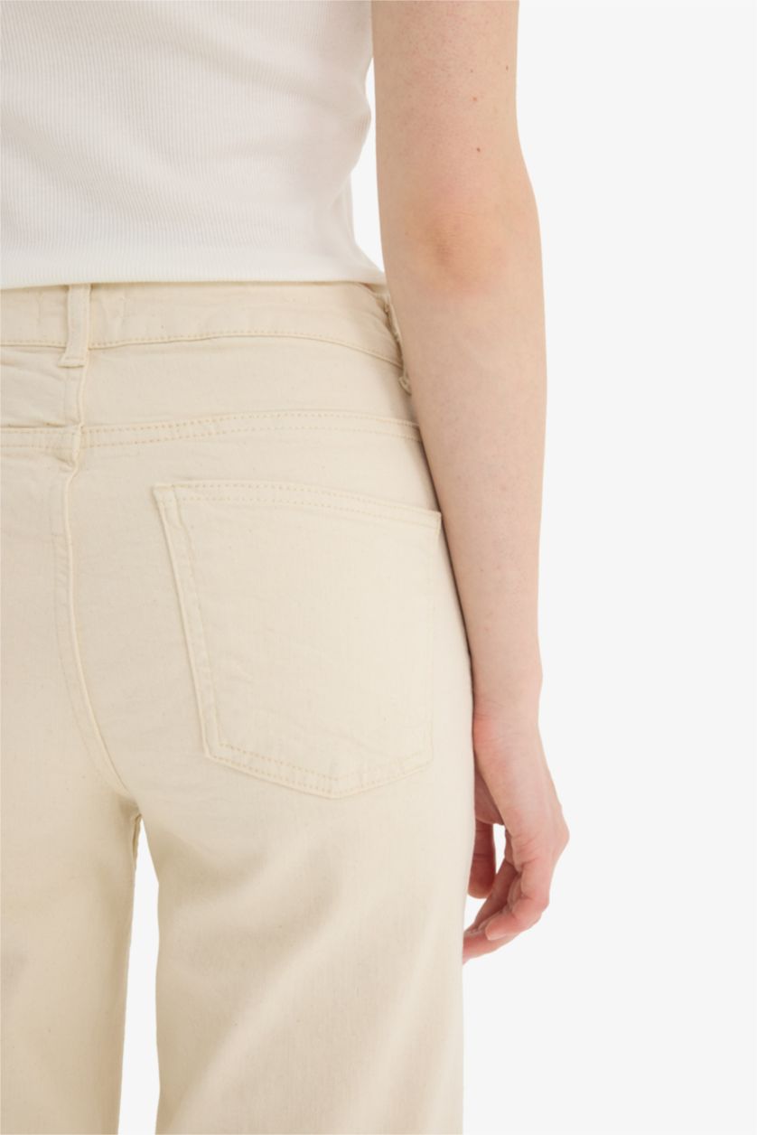 WOMAN Ecru Comfort Straight High Waist Ankle Length Jeans