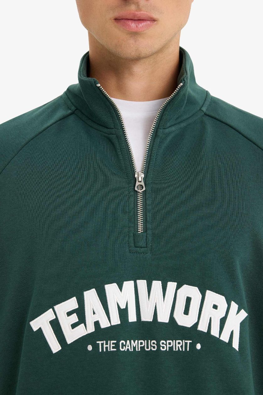 Man Dark Green Boxy Fit Stand Collar Zippered Printed Sweatshirt