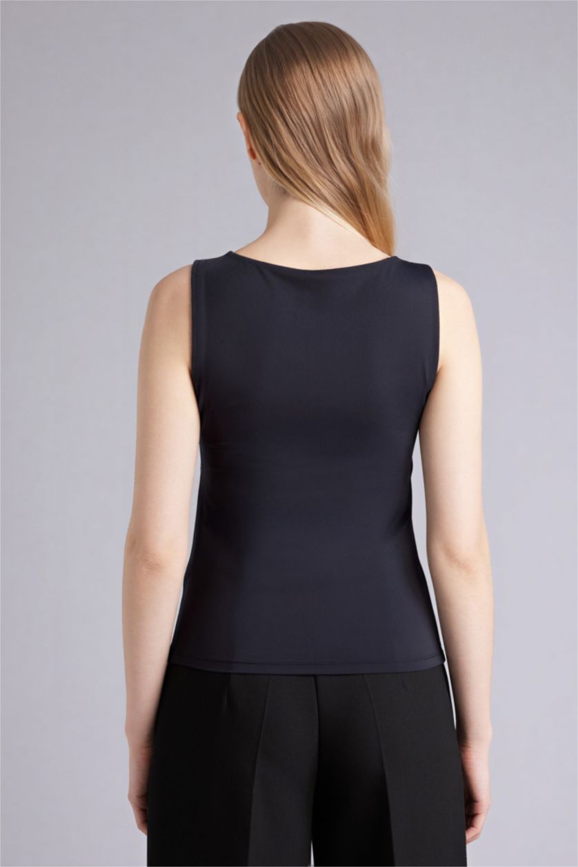 WOMAN Black Slim Fit Basic Square Collar Tank Top