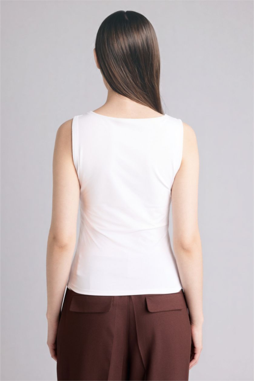 WOMAN White Slim Fit Basic Square Collar Tank Top