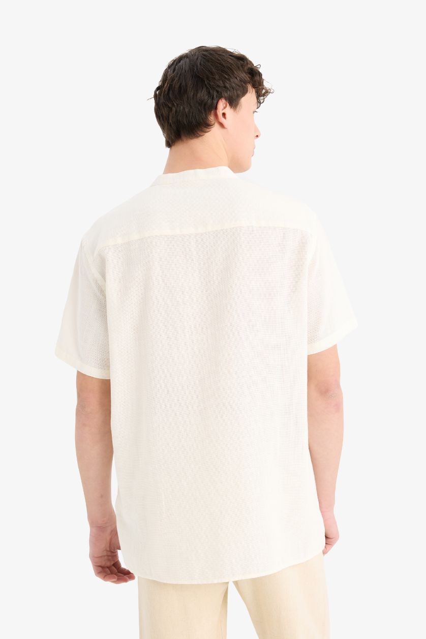 Man White Regular Fit Stand-up Collar Cotton Shirt