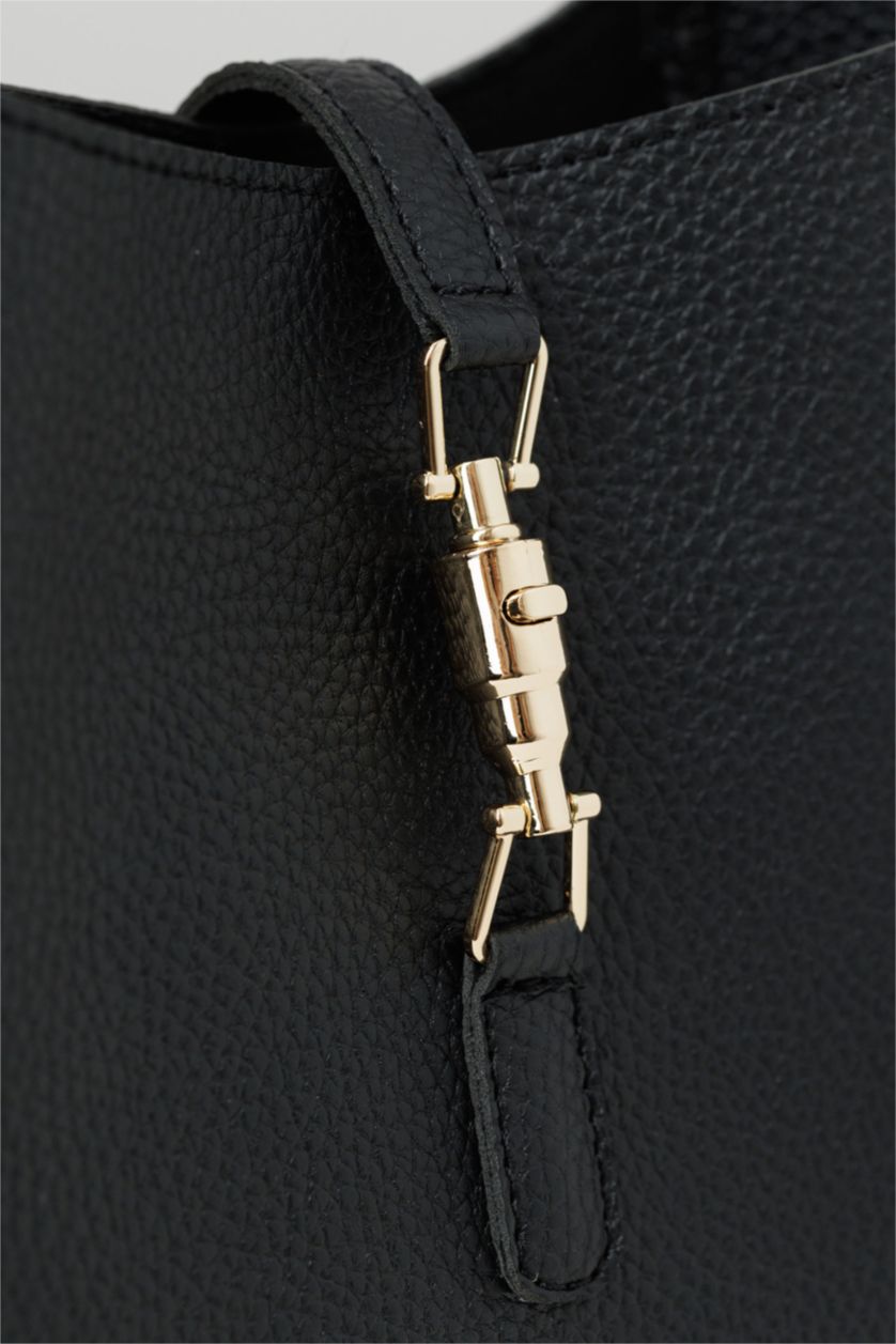 WOMAN Black Woman Shoulder Bag