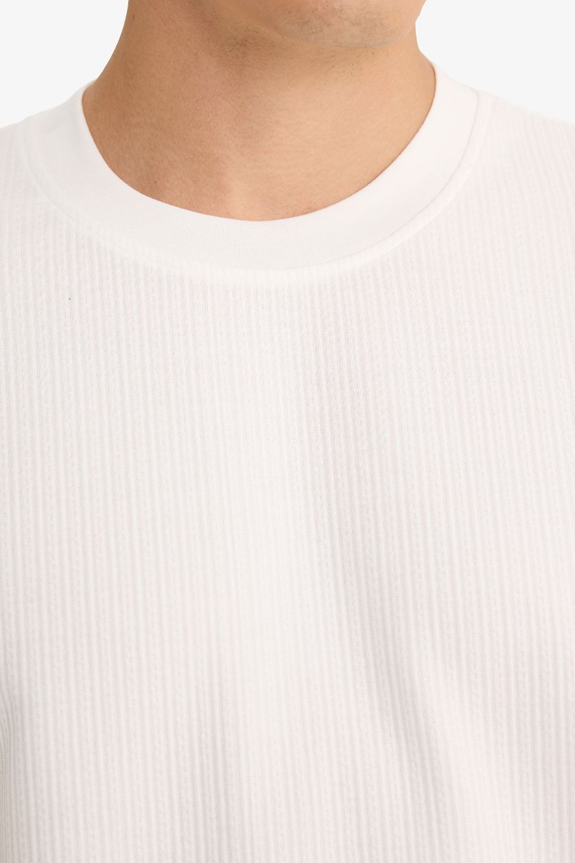 Erkek Kırık Beyaz Oversıze Bisiklet Yaka Kısa Kollu Tişört