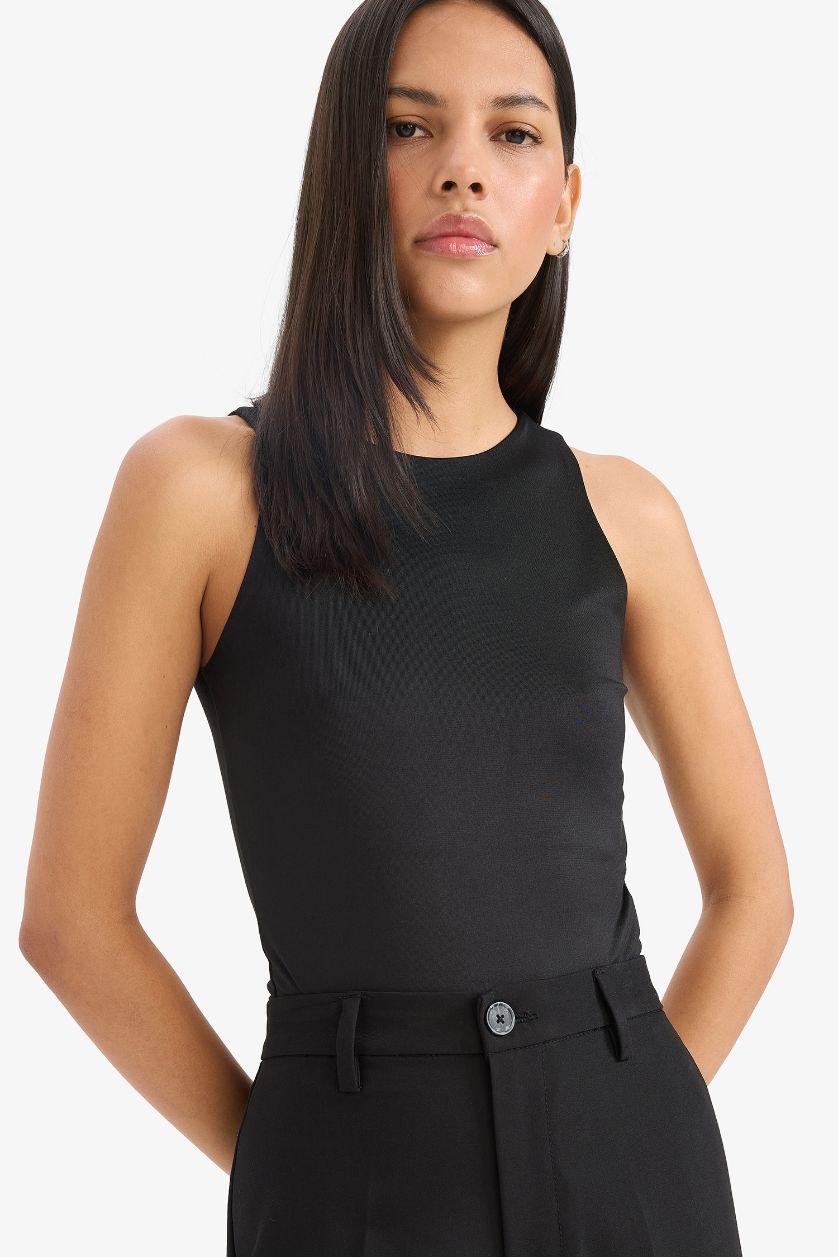 Kadın Siyah Slim Fit Dar Kesim Halter Yaka Basic Düz Çıtçıtlı Body