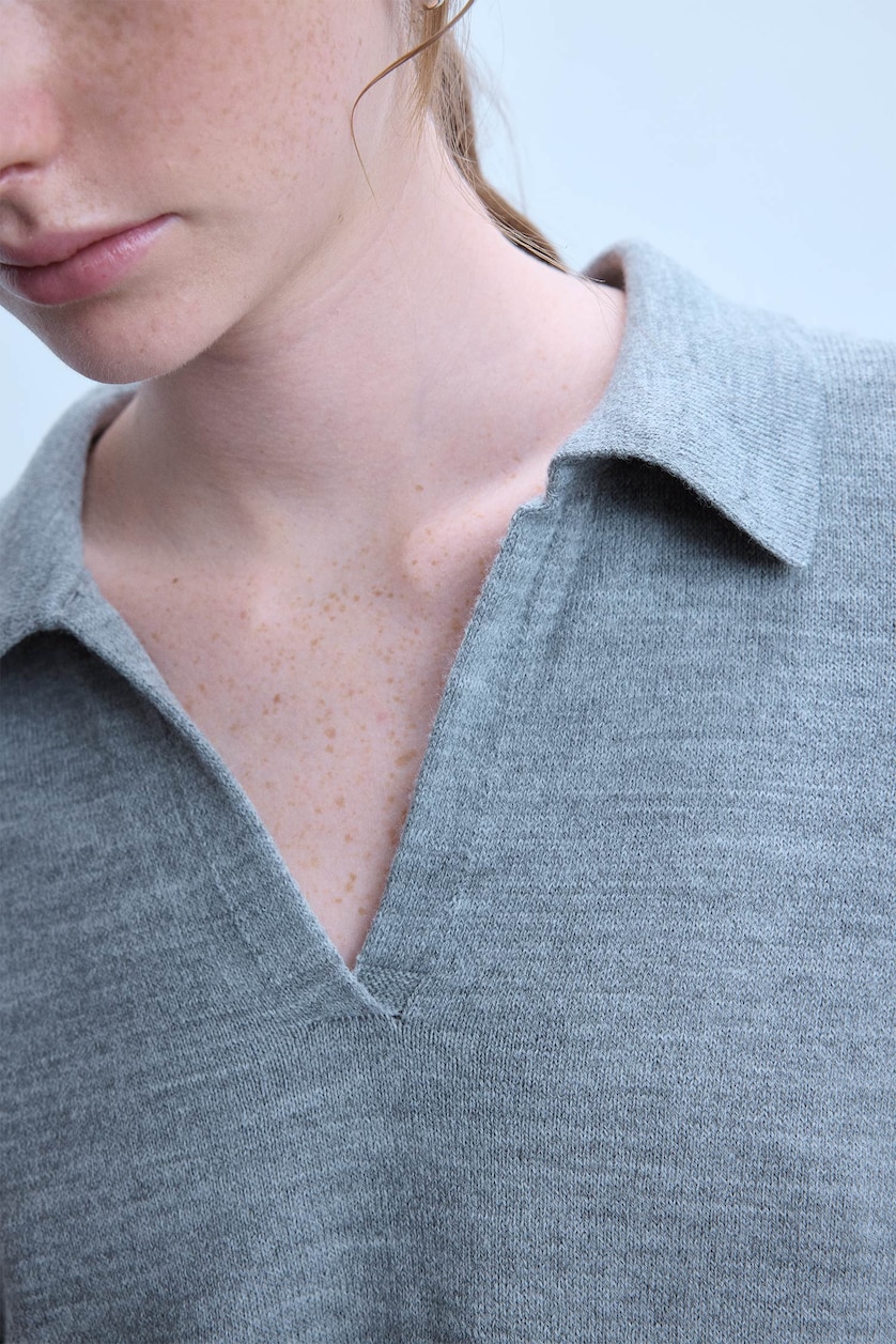 Women Grey Melange Regular Fit Heather Grey Knitted Polo Collar Sweater