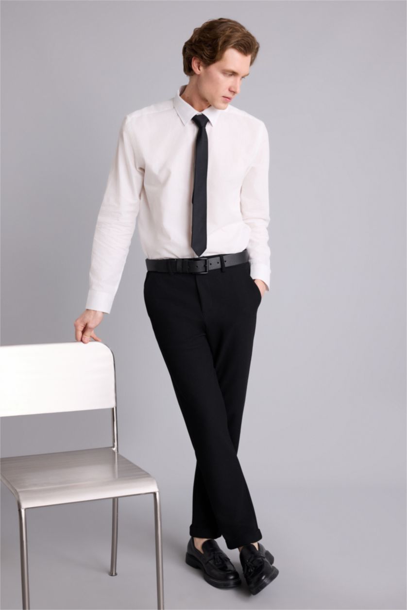 Man Black Tailored Fit Ankle Length Trousers