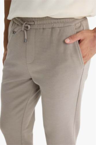 Man Beige Jogger Fit Crop Cotton Trousers