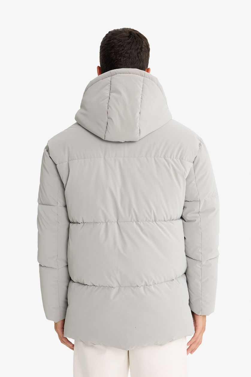 Erkek Açık Gri Su İtici Regular Fit Kapüşonlu Cepli Astarlı Rüzgar Geçirmez Fermuarlı  Parka