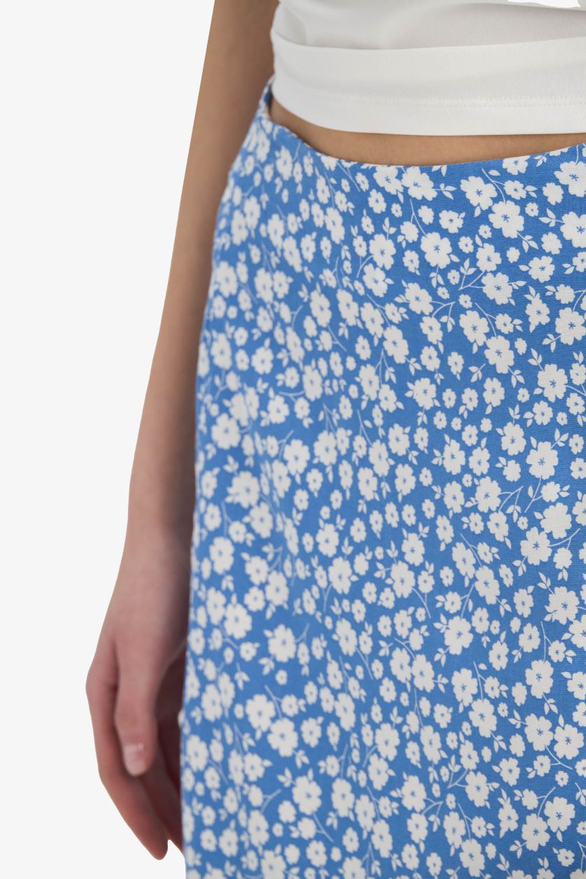 Kadın Mavi A Kesim Çiçek Desenli Yüksek Bel Yırtmaçlı Midi Etek