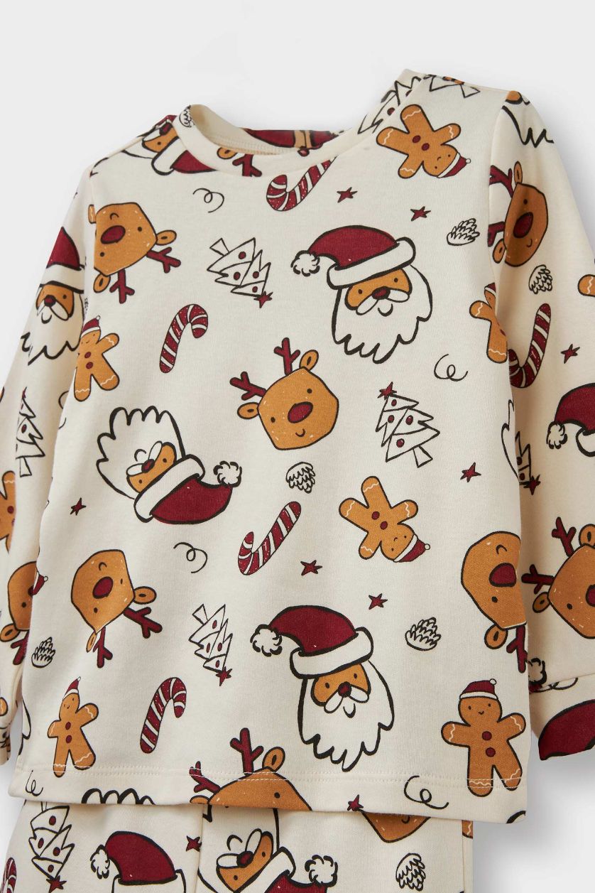 Erkek Bebek Ekru Pijama Takımı Yılbaşı Temalı Uzun Kollu Üst Uzun Alt Erkek Bebek