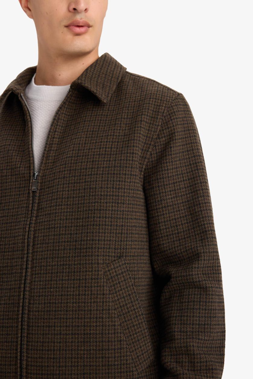 Erkek Koyu Kahve Slim Fit Dar Kesim Polo Yaka Cepli Astarlı Fermuarlı Mont