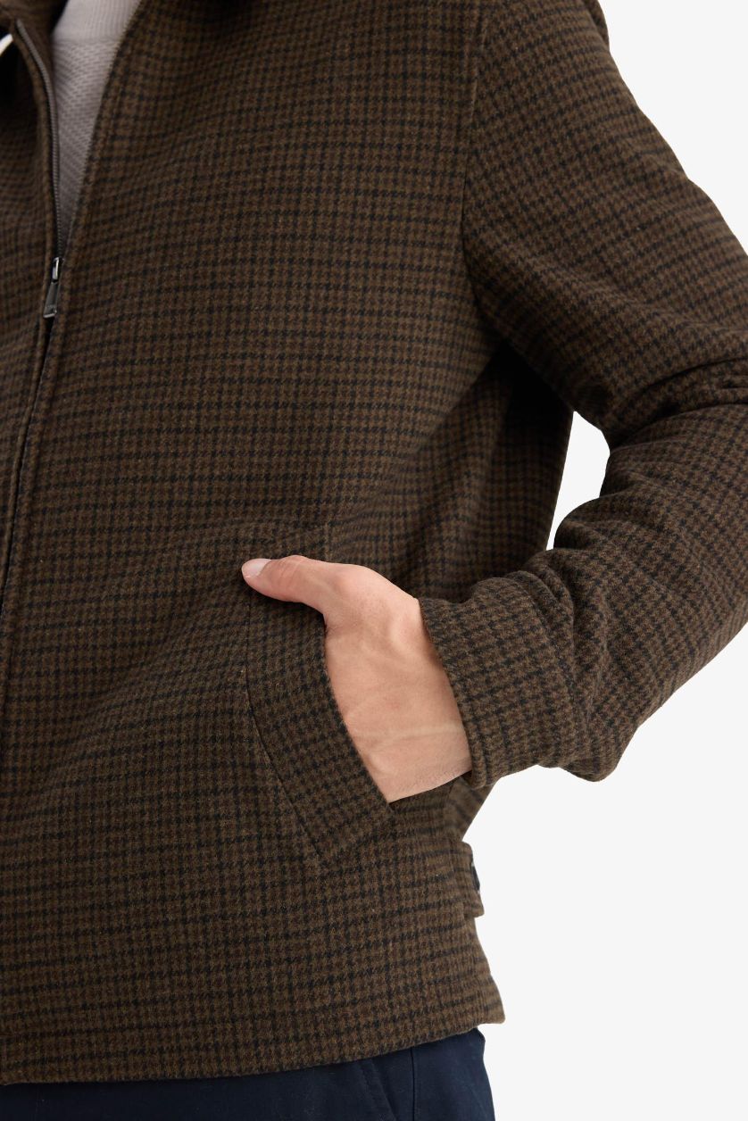 Erkek Koyu Kahve Slim Fit Dar Kesim Polo Yaka Cepli Astarlı Fermuarlı Mont