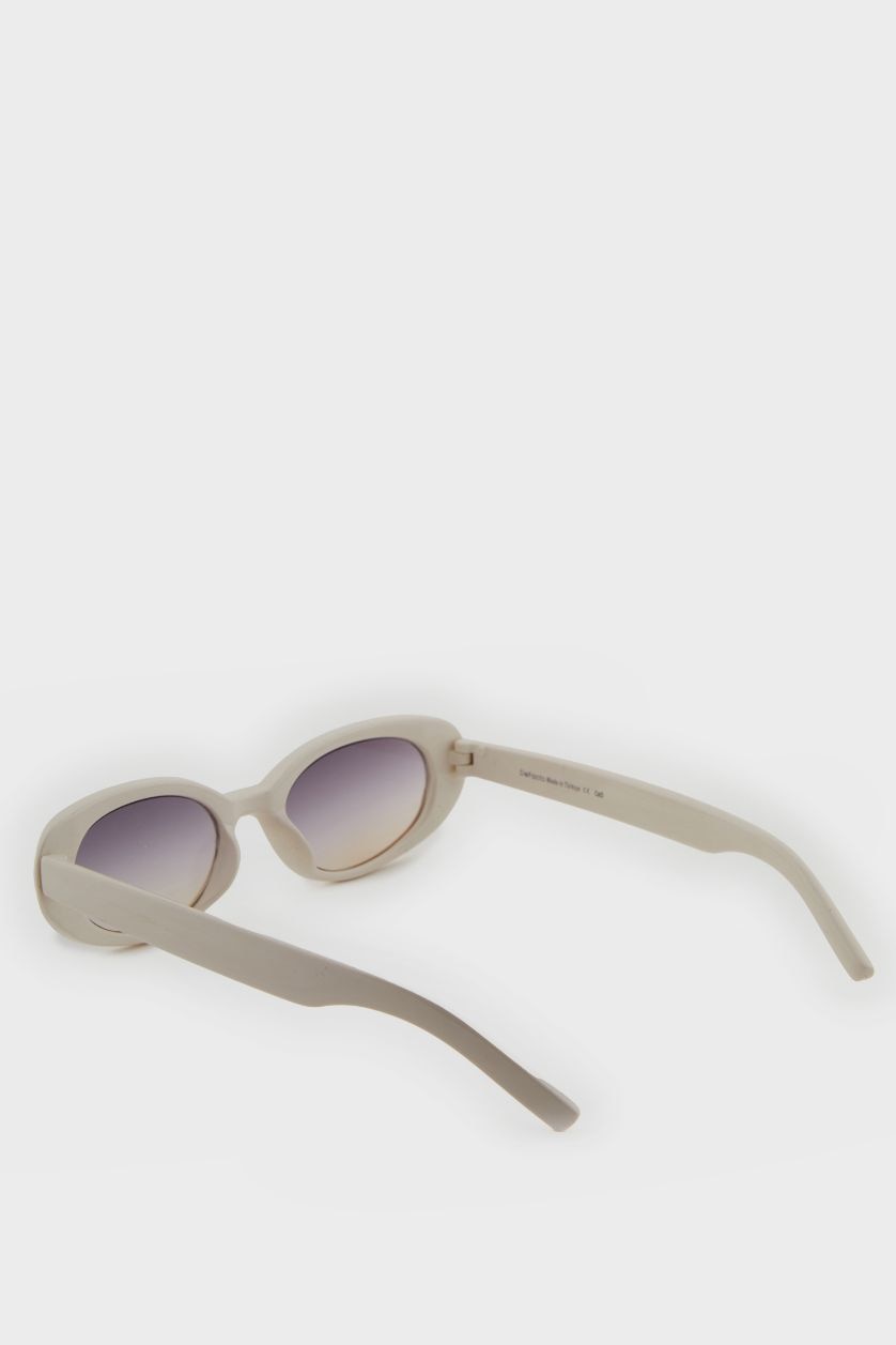 Woman Stone Woman Round Sunglasses
