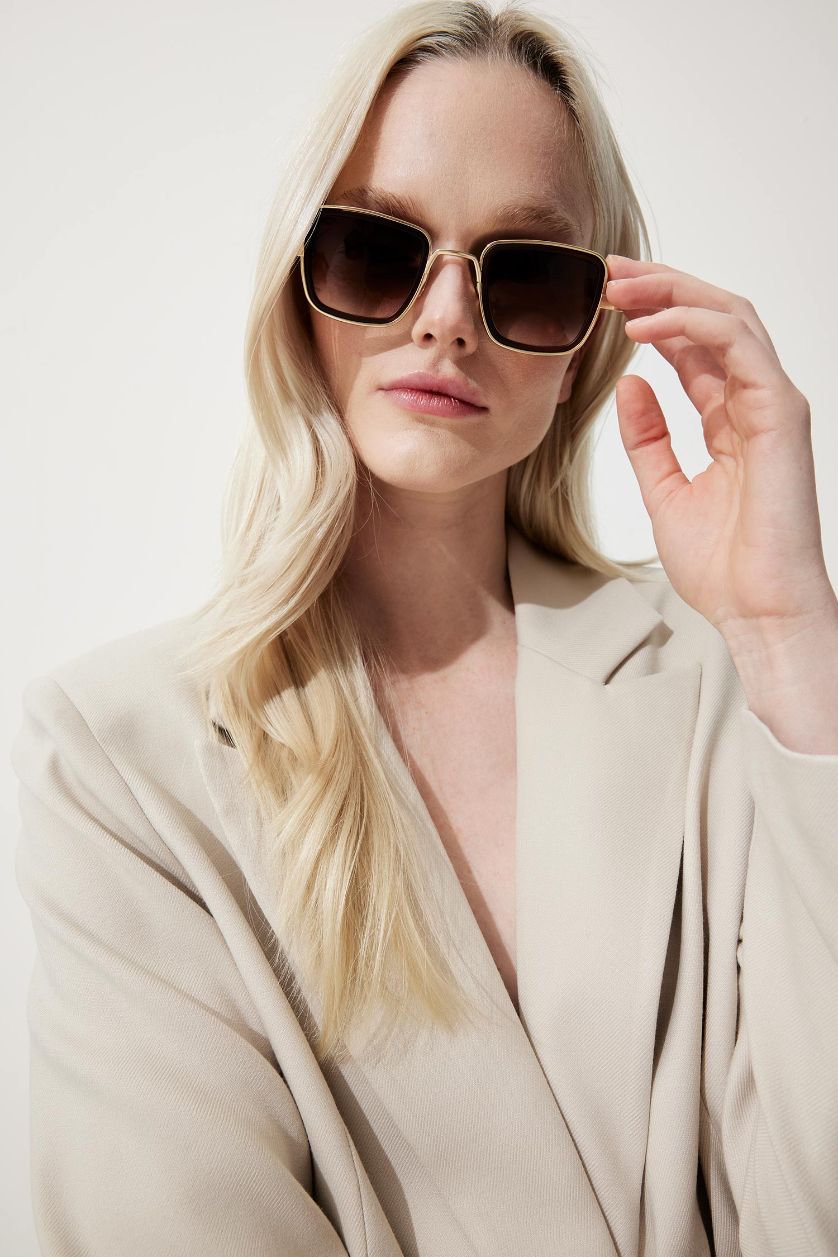 Kadın Bej Kadın Kare Kahve Metal Çerçeve Kahve Cam UV Güneş Gözlüğü