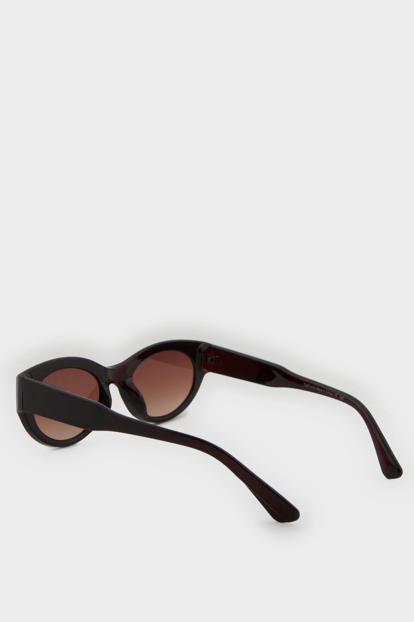 Kadın Koyu Kahve Kadın Oval Koyu Kahve Plastik Çerçeve Koyu Kahve Cam UV Güneş Gözlüğü