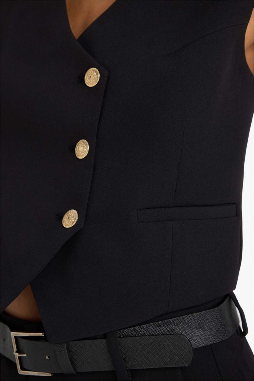 حريمي أسود فيست غير متماثل بياقة V