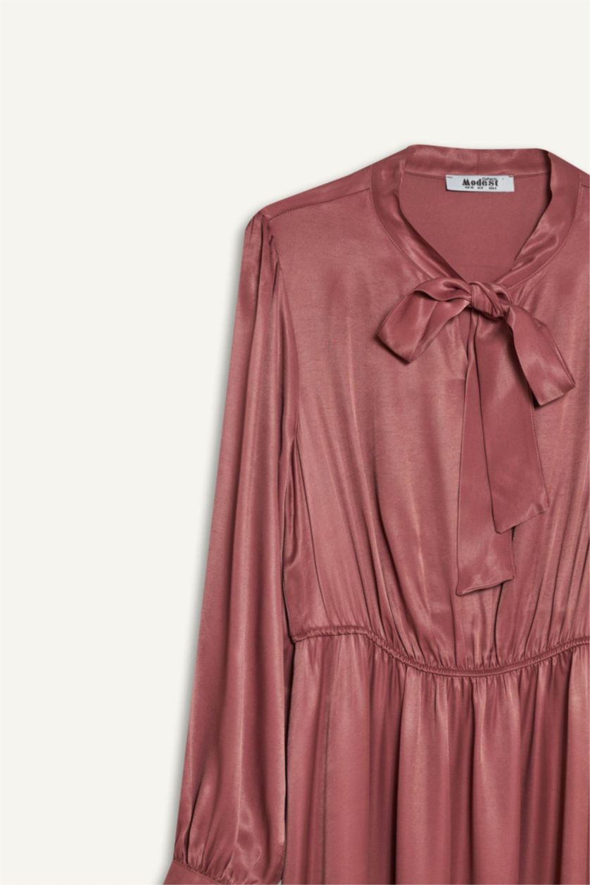 Kadın Koyu Gülkurusu Regular Fit Fiyonk Yaka Saten Uzun Kollu Midi Elbise