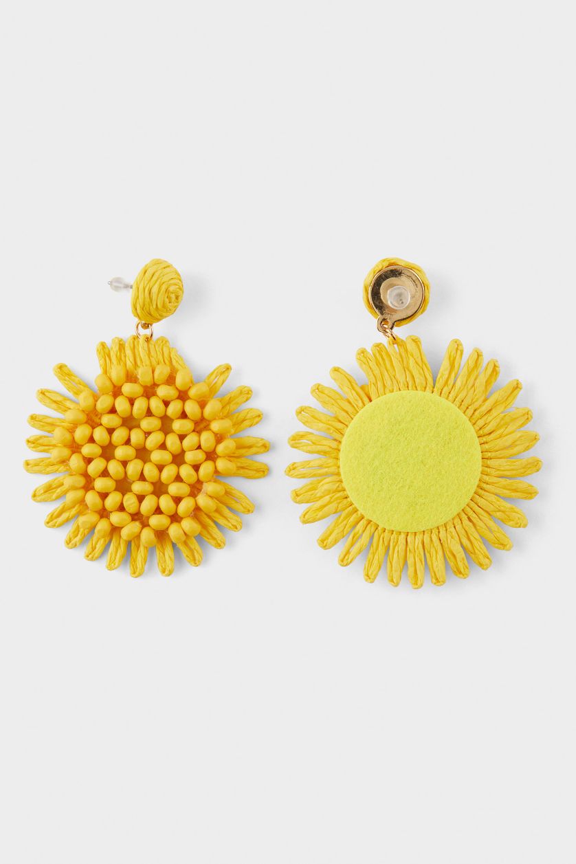 FEMME Jaune Boucles d’oreilles dorées avec détail en paille jaune pour femme