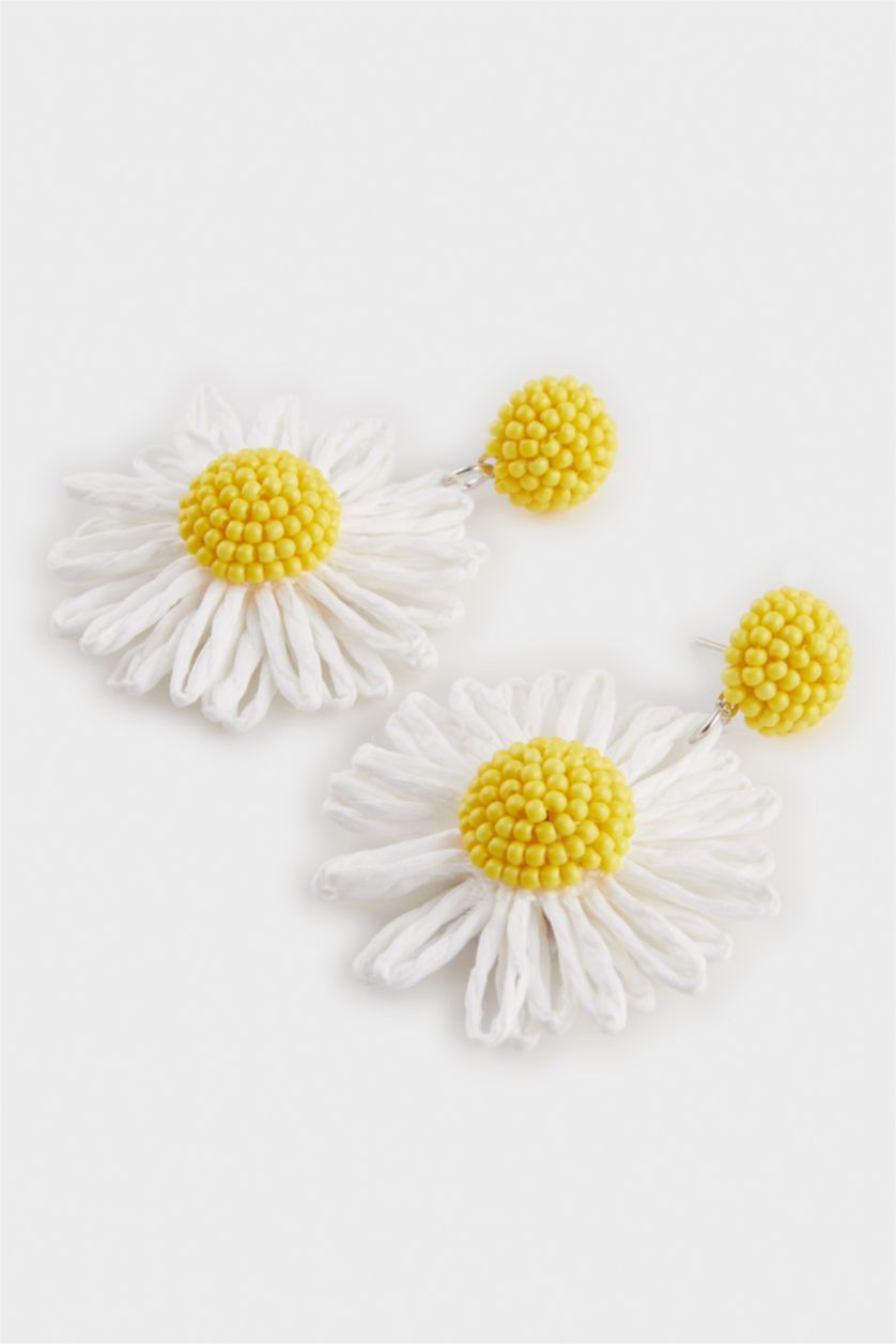 WOMAN White Woman Daisy Straw Detailed Earrings