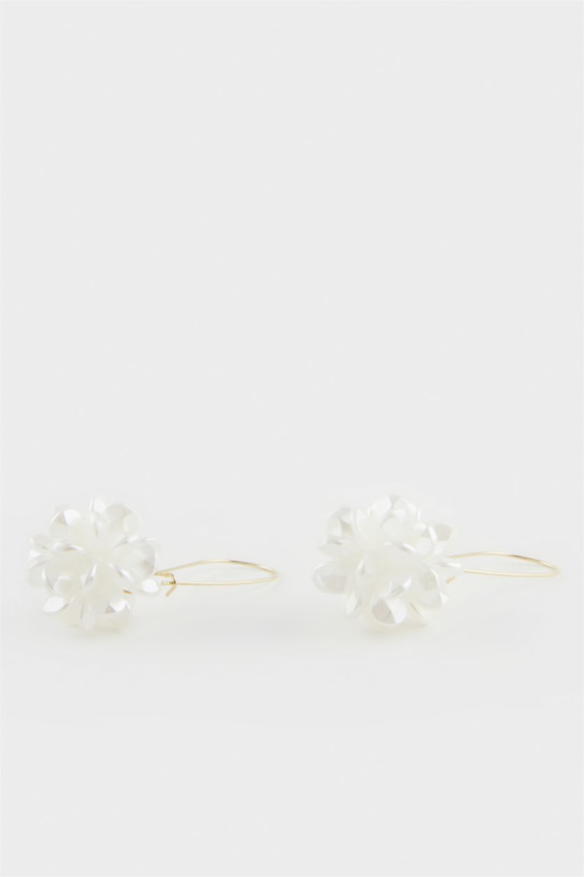 Woman White Woman White Floral Dangle Earring