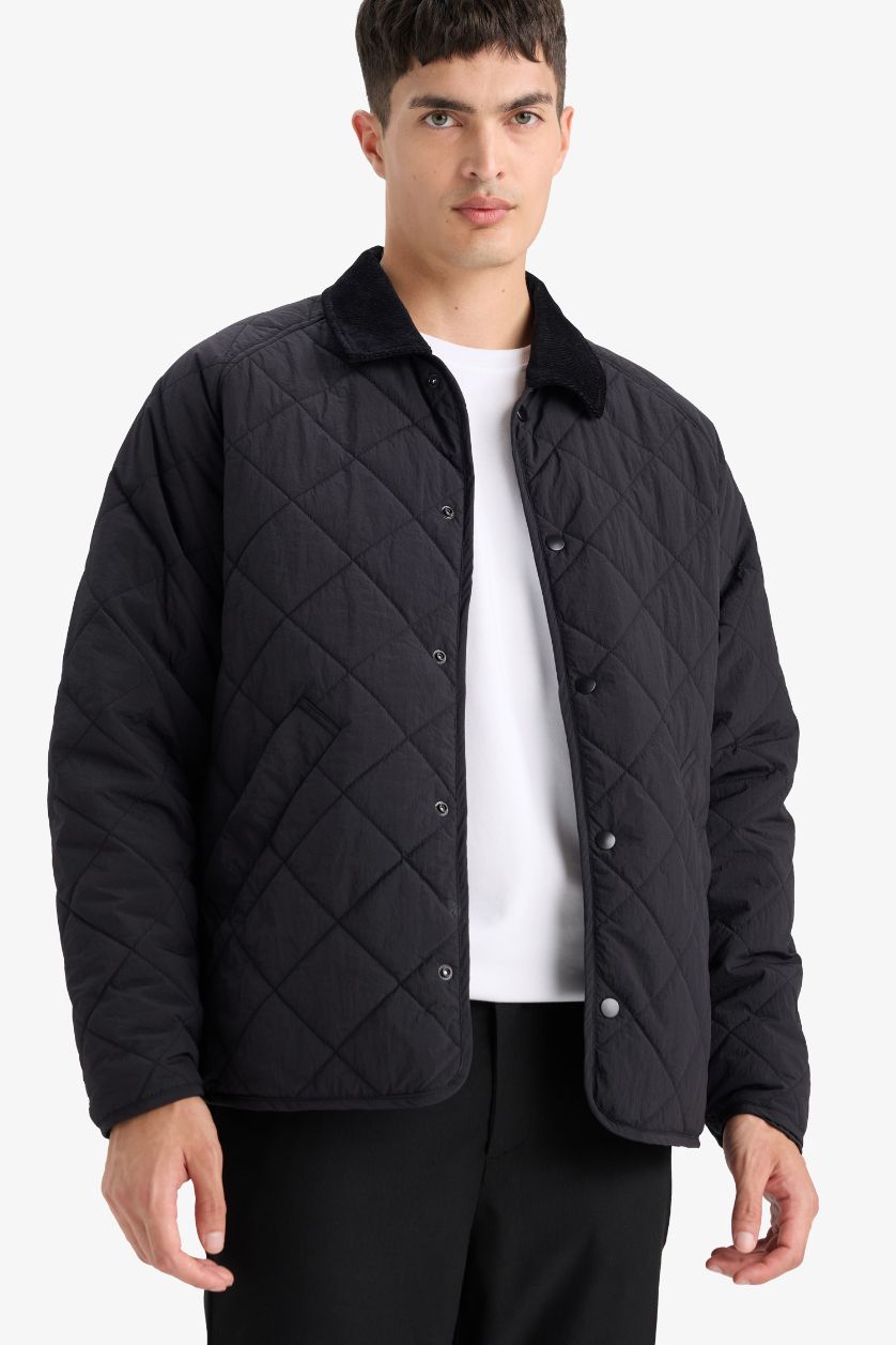 Erkek Siyah Su İtici Kapitoneli Mont