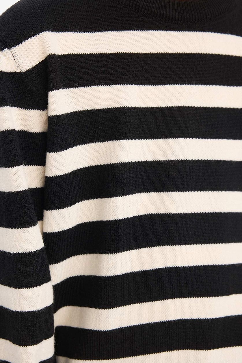 Erkek Çocuk - Genç Erkek Siyah Bisiklet Yaka Çizgili Triko Kazak Erkek Çocuk