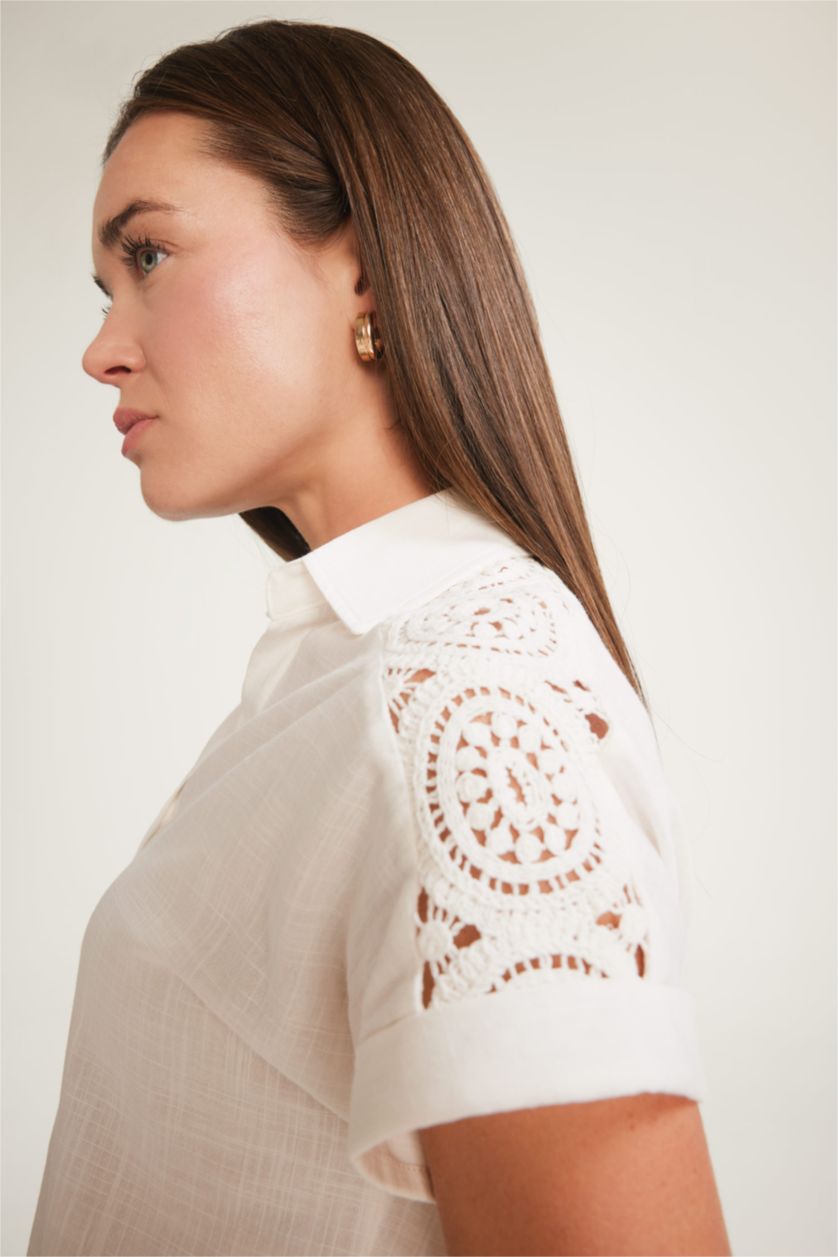 FEMME Écru Chemise en coton flammé à manches courtes avec dentelle Coupe régulière