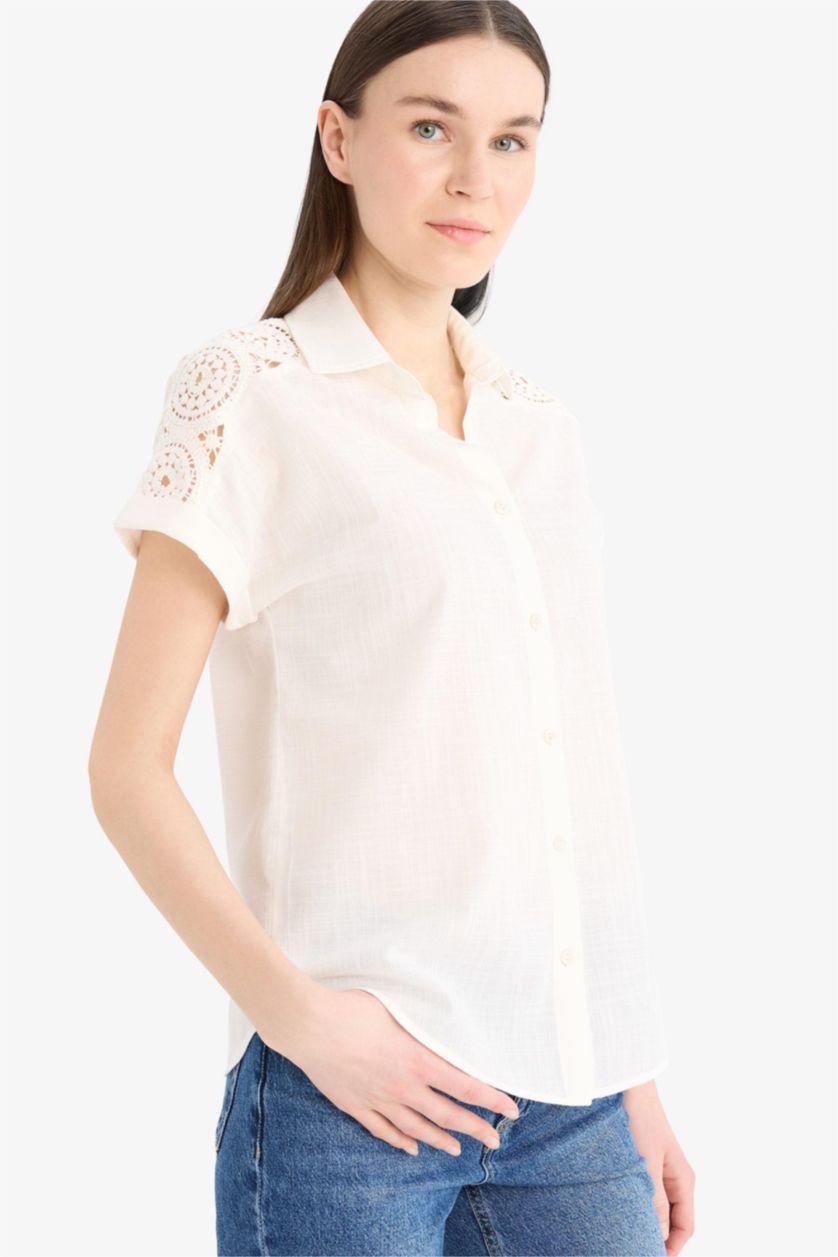 FEMME Écru Chemise en coton flammé à manches courtes avec dentelle Coupe régulière