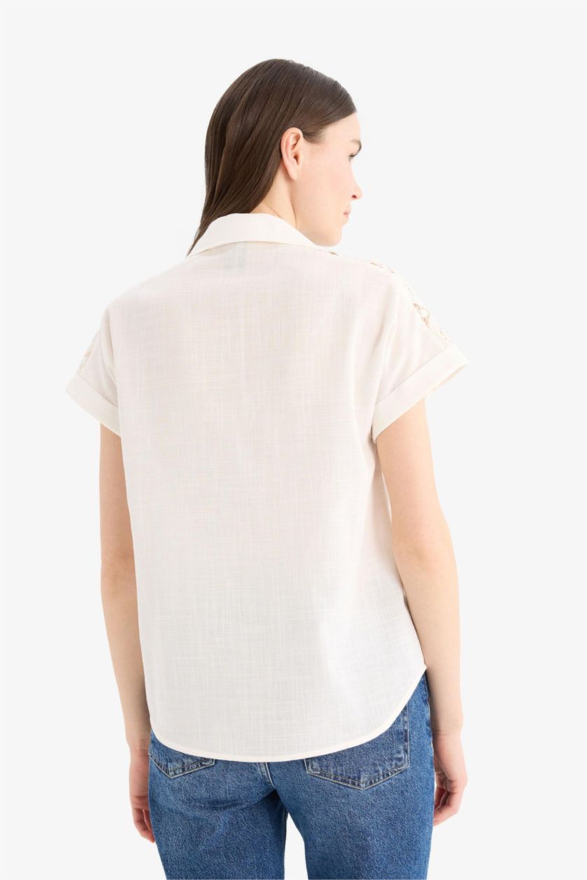 FEMME Écru Chemise en coton flammé à manches courtes avec dentelle Coupe régulière