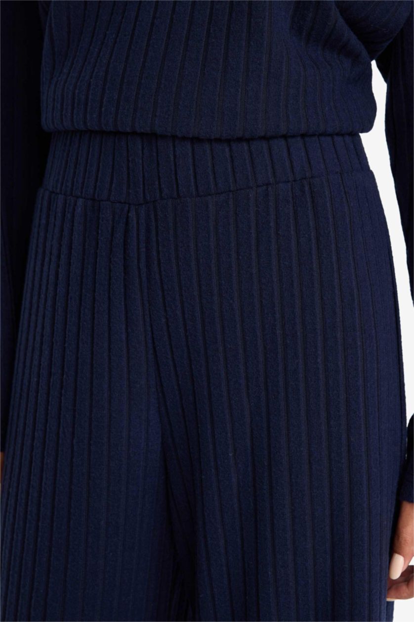 نساء كحلي بنطرون مضلع وايد ليج بخصر مطاطي