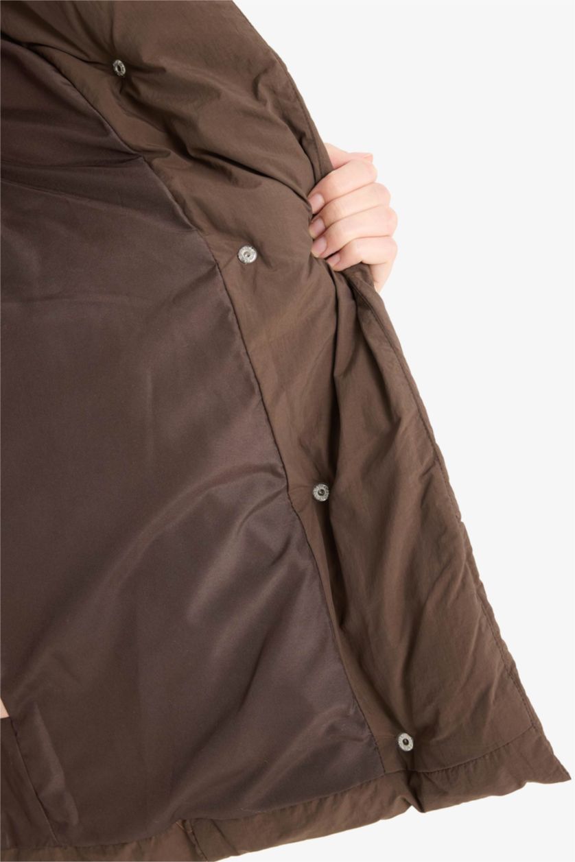 Kadın Kahve Regular Fit Kapüşonlu Belden Bağlamalı Çıtçıtlı Yelek