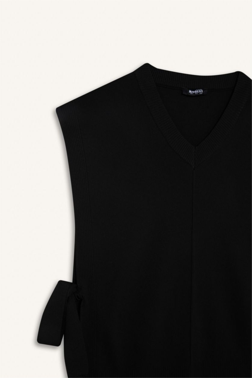 WOMAN Black V-Neck Knitwear Vest