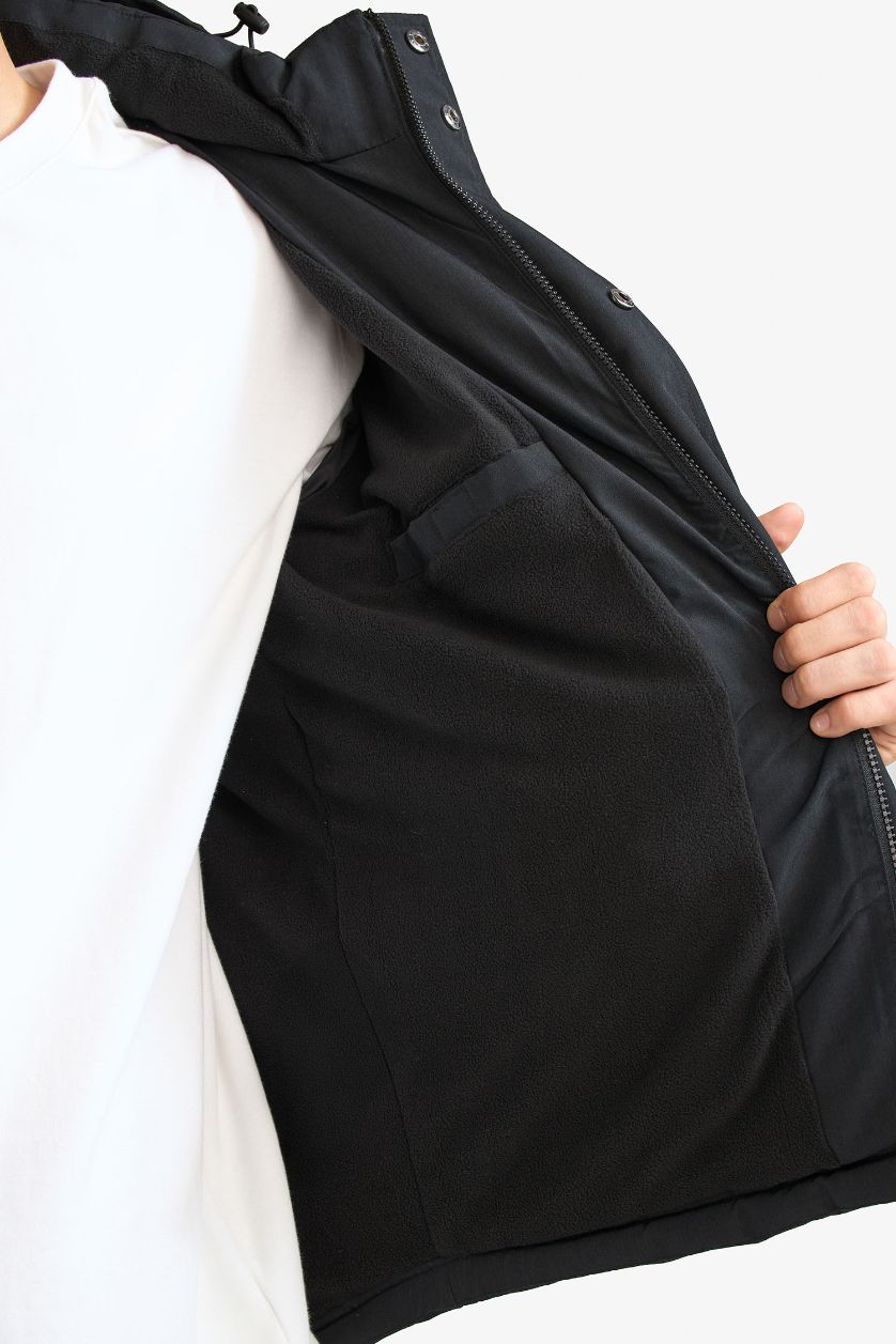 Erkek Siyah Su İtici Slim Fit Mont