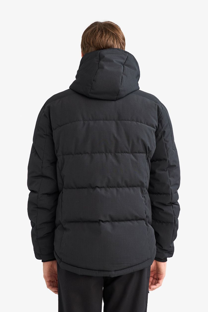 Erkek Siyah Su İtici Slim Fit Mont