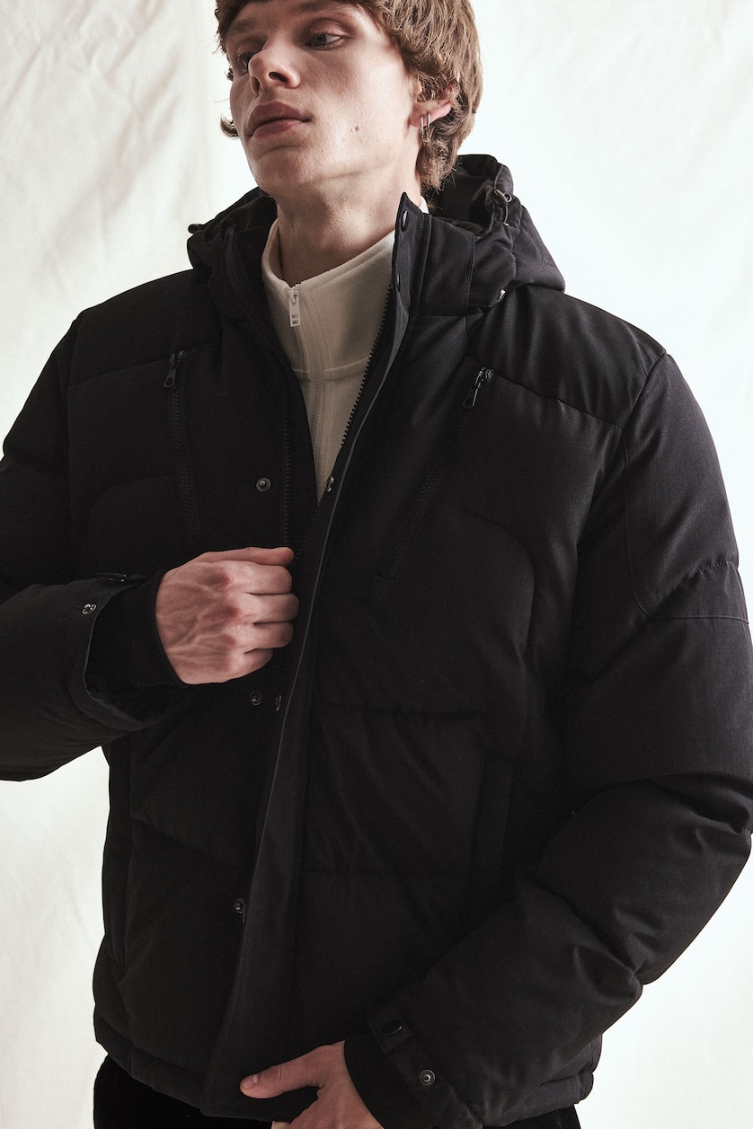 Man Black Slim Fit Waterproof Hooded Zip-Up Jacket