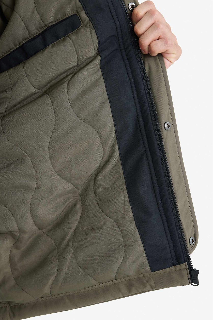 Erkek Haki Su İtici Kapüşonlu Mont