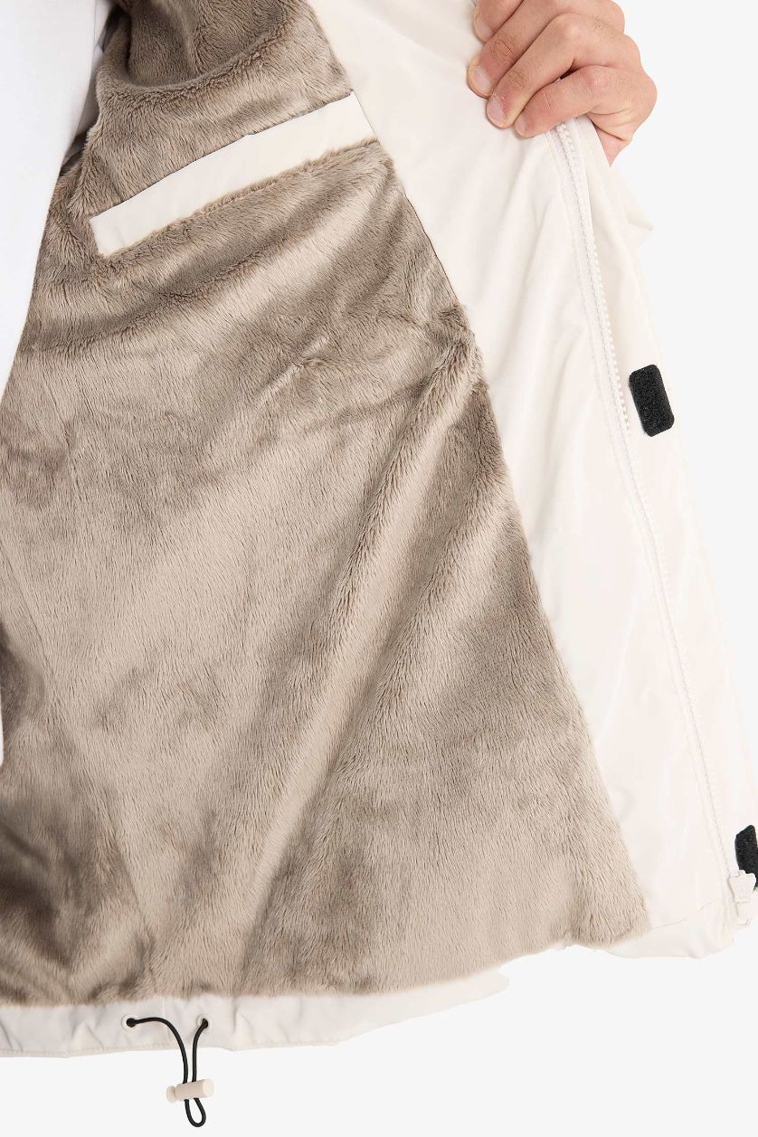 Erkek Taş Su İtici Kapüşonlu Mont