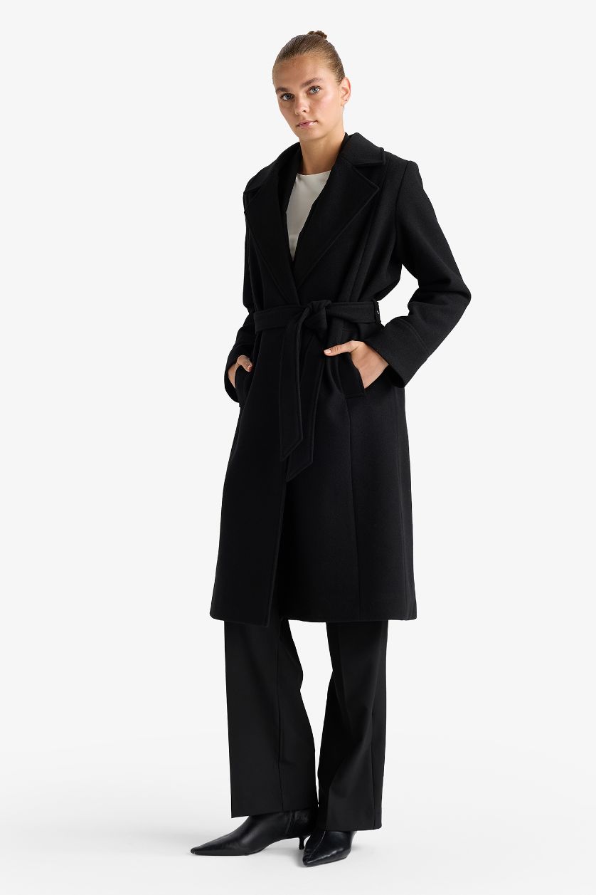 Woman Black Regular Fit Polo Collar Belt Cachet Jacket