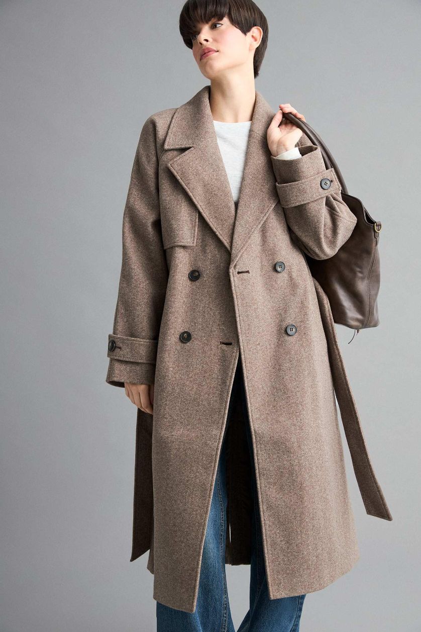 Kadın Bej Regular Fit Düğmeli Kaşe Uzun Kaban