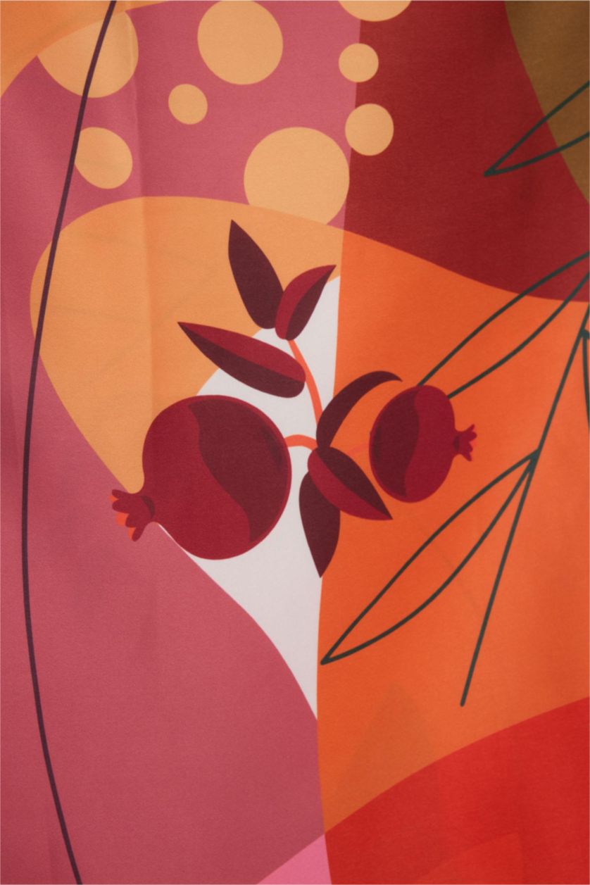 Kadın Pembe Desenli Saten Pareo