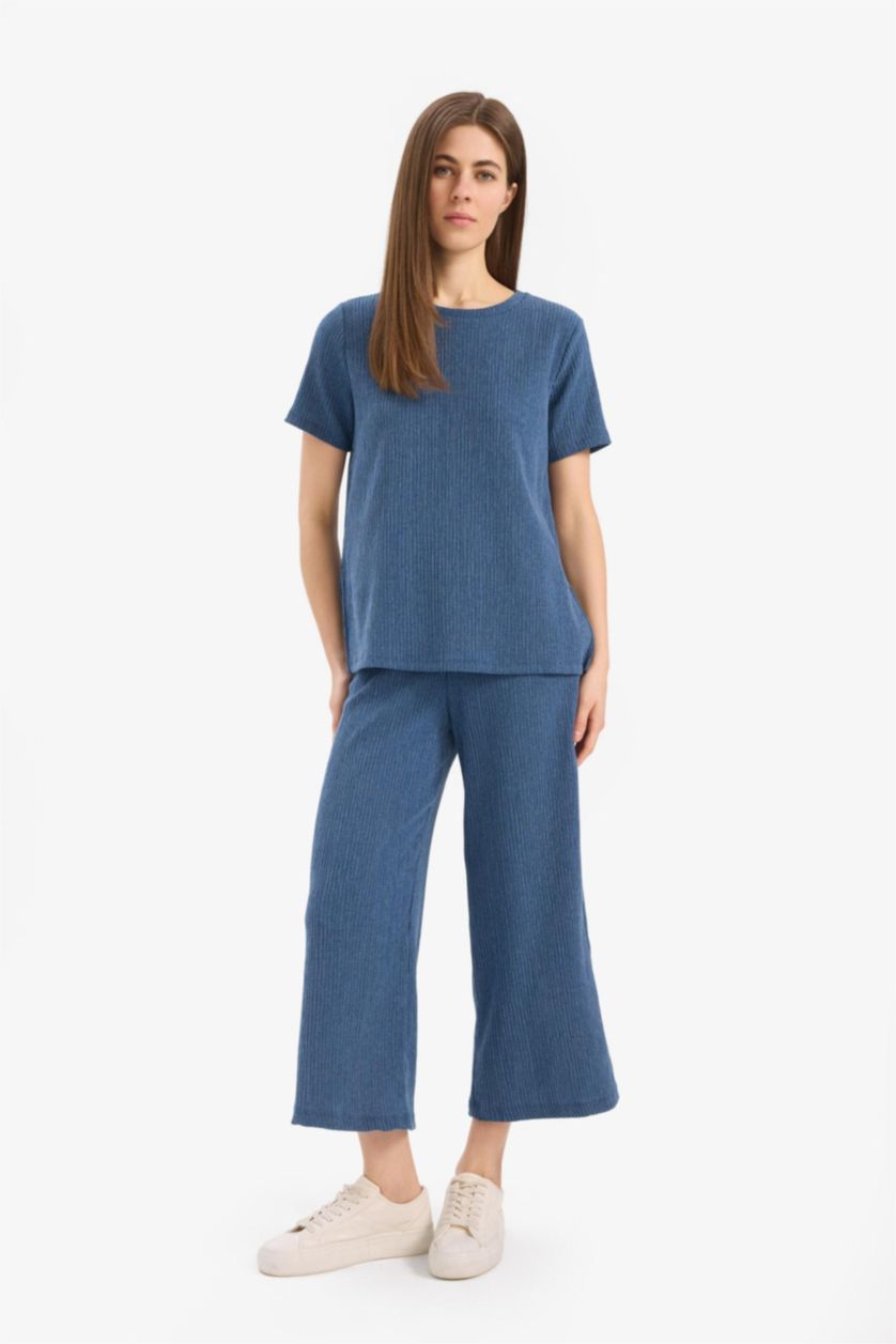 Kadın İndigo Regular Fit 2'li Bürümcük Takım Kısa Kollu Tişört Esnek Belli Kapri Alt