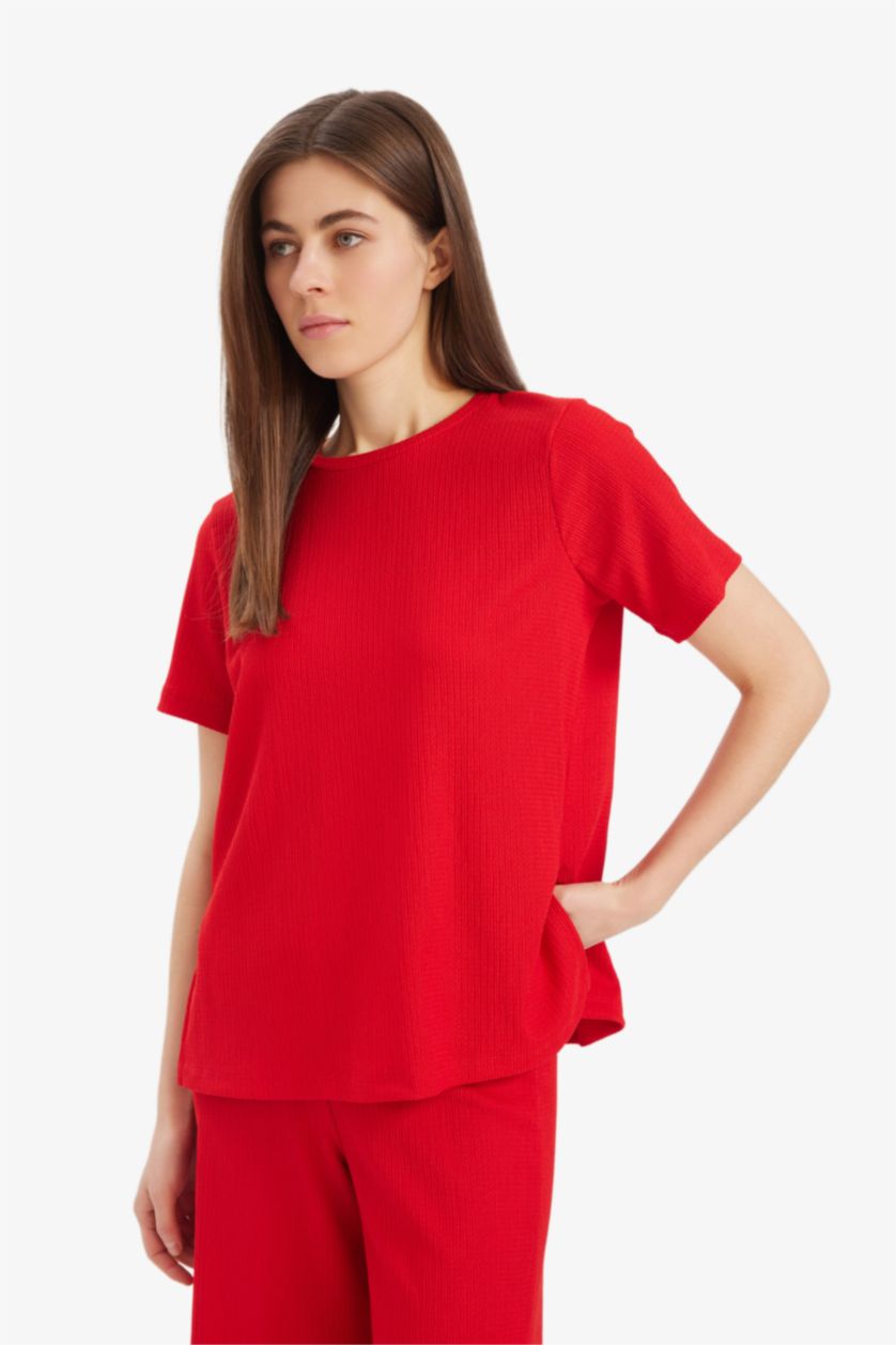 Kadın Kırmızı Regular Fit 2'li Bürümcük Takım Kısa Kollu Tişört Beli Lastikli Kapri