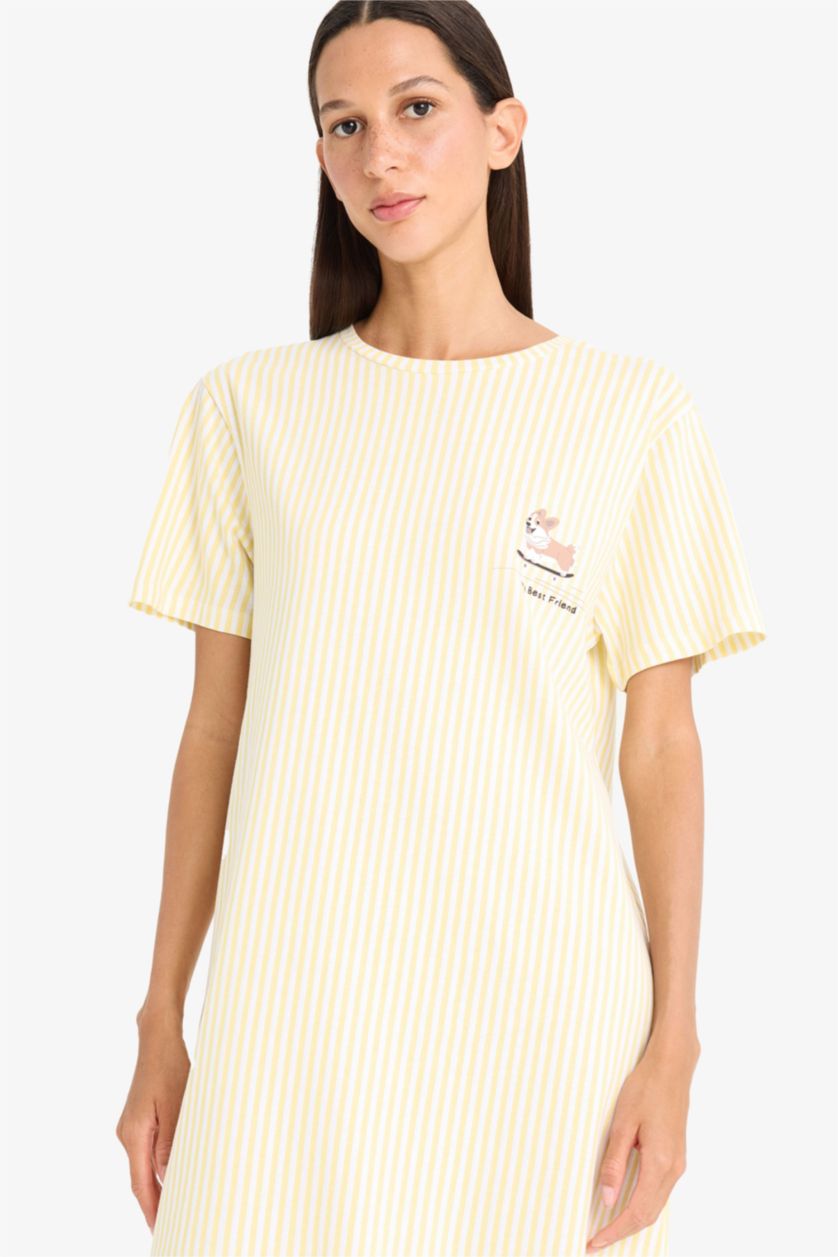 Kadın Sarı Regular Fit Bisiklet Yaka Baskılı Kısa Kollu Gecelik