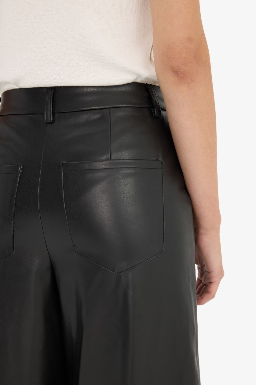 حريمي أسود بنطلون ميدي منقط قصة مستقيمة بجيب وخصر عالي