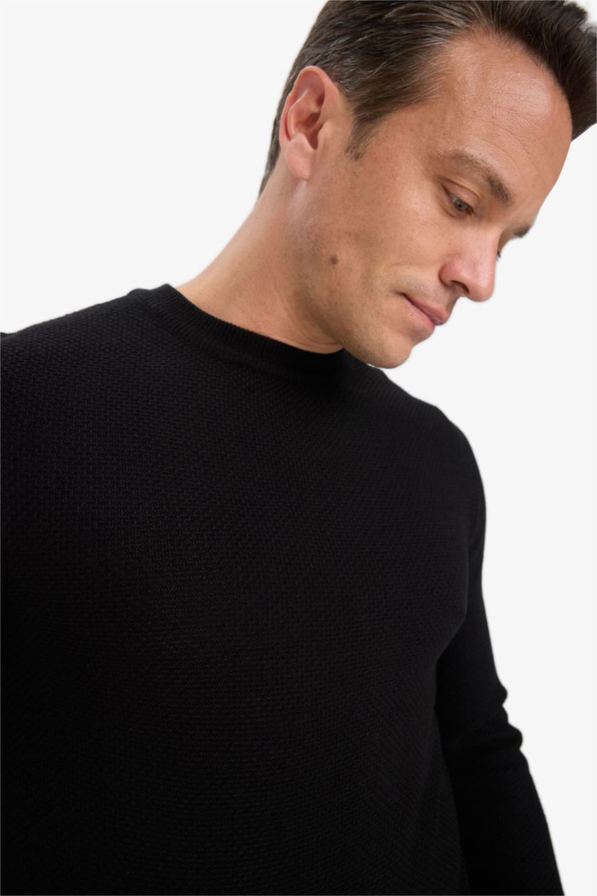 Erkek Siyah Standart Fit Dokulu Triko Kazak