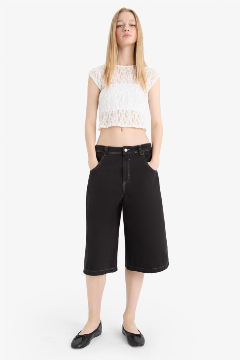 Kadın Kırık Beyaz Fitted Crop Dantel Kısa Kollu Beyaz Bluz