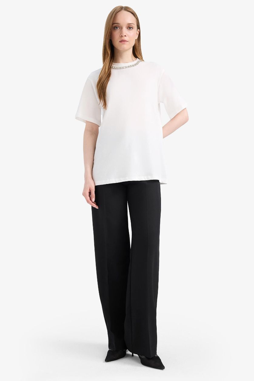 Woman Ecru Regular Fit Crew Neck Short Sleeve Tunic