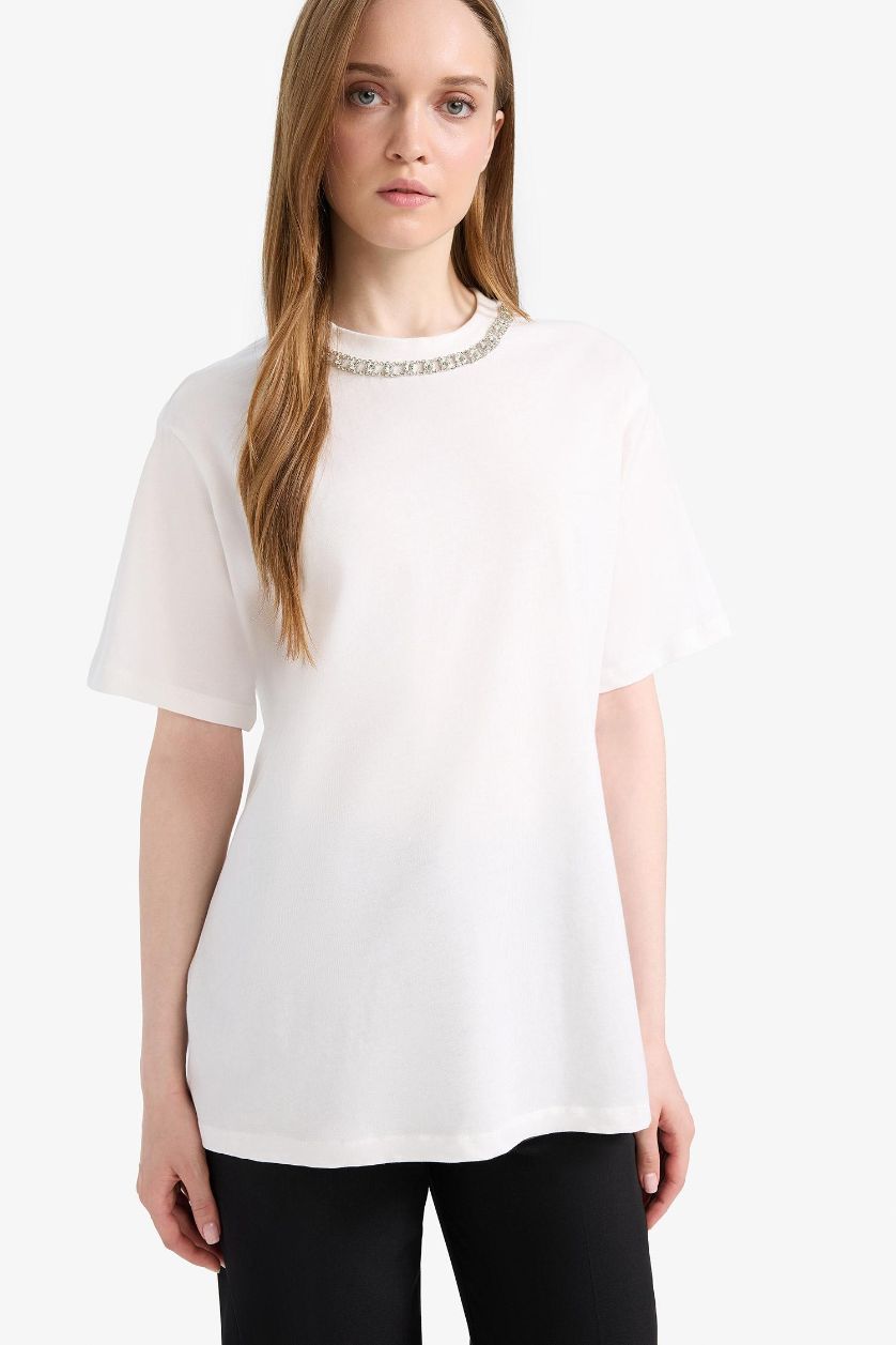 Woman Ecru Regular Fit Crew Neck Short Sleeve Tunic