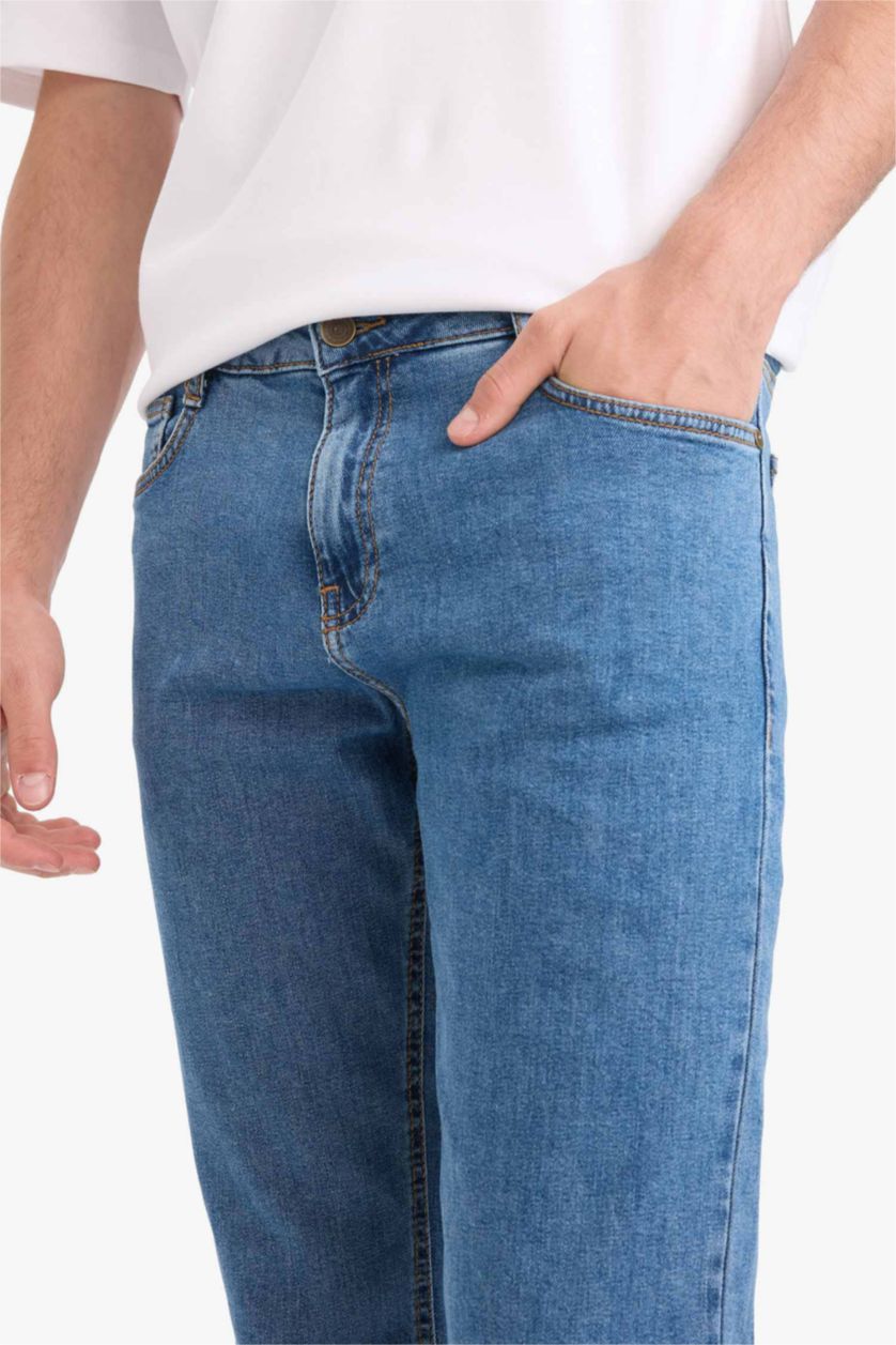 Мужчины Светло-синий Джинсы регулярной посадки с прямыми штанинами