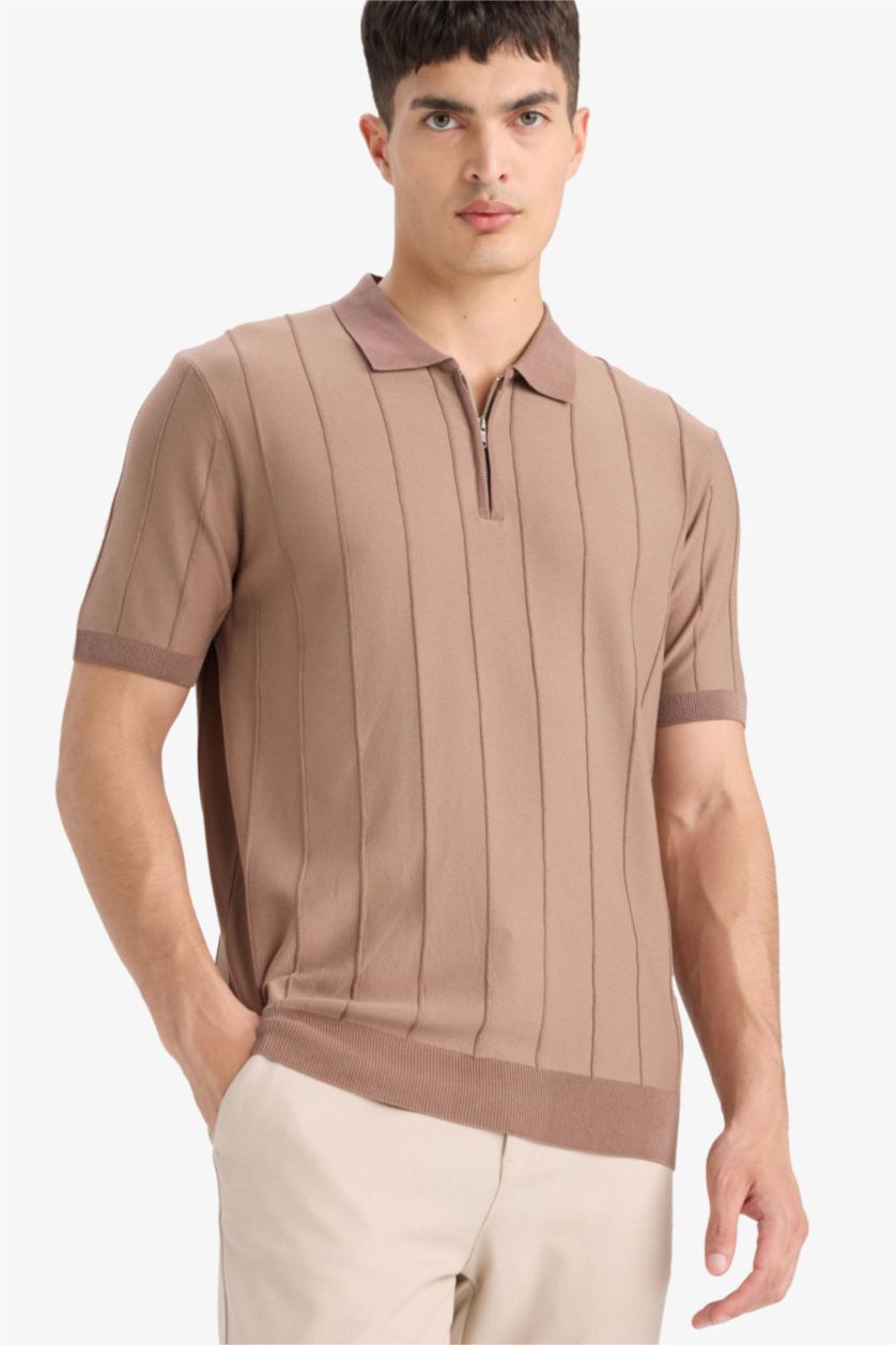 Man Brown Standard Fit Knit Short Sleeve Polo T-Shirt